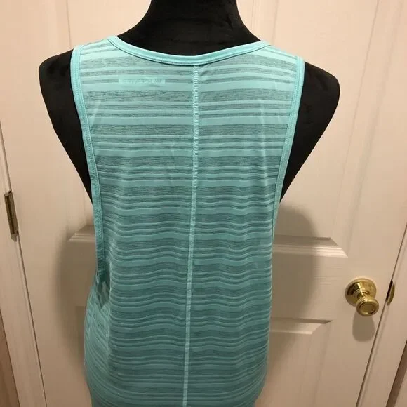 Forever 21 blue medium tank - Picture 7 of 9